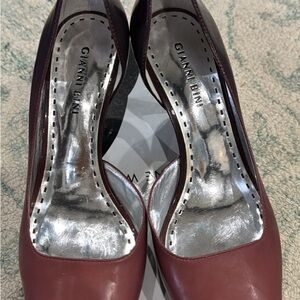 Gianni Bini Women's Ombre Burgundy Leather | Kitten/Low Heels | Size: 8
